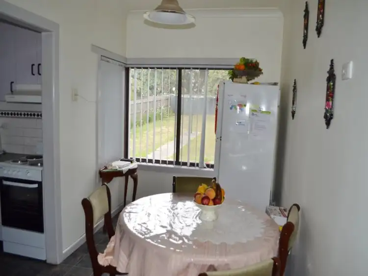 Fifth view of Homely house listing, 10 Polden Crescent, Morwell VIC 3840