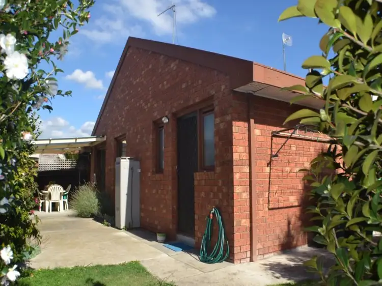 Main view of Homely unit listing, 70 Dell Circuit, Morwell VIC 3840
