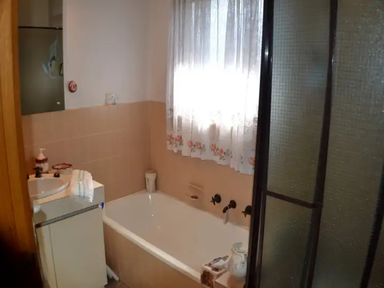 Sixth view of Homely unit listing, 70 Dell Circuit, Morwell VIC 3840