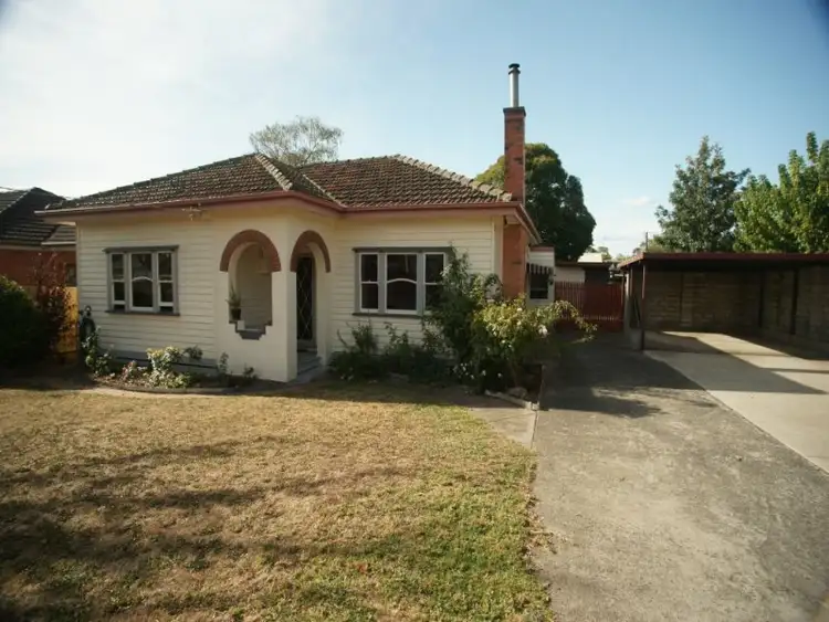 10 Avondale Road, Morwell VIC 3840