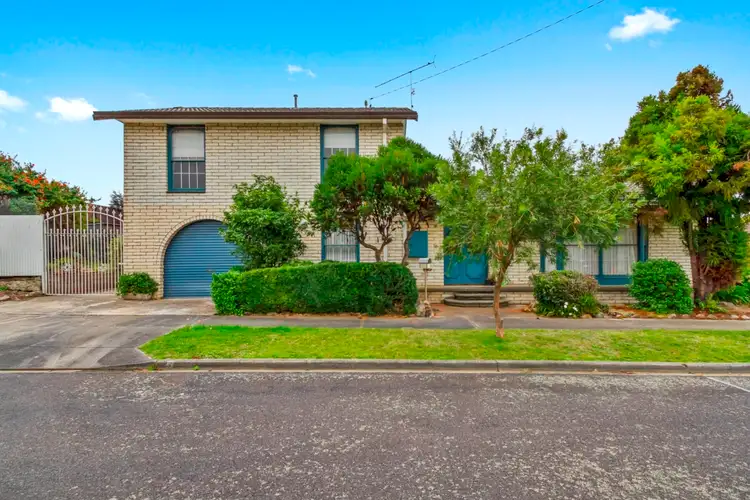8 Rachel Way, Morwell VIC 3840