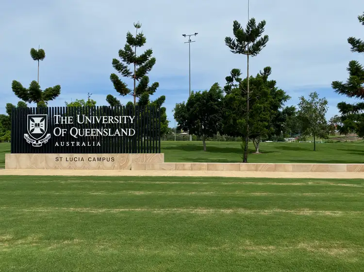 246 Sir Fred Schonell Drive