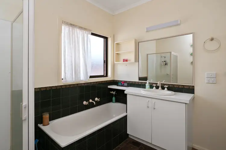 Sixth view of Homely house listing, 24 Kurrajong Court, Benalla VIC 3672