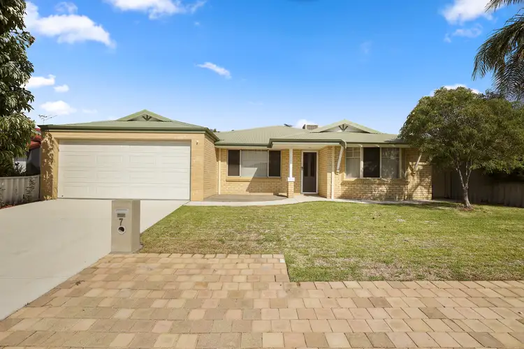 7 JALNA COURT, Ballajura WA 6066