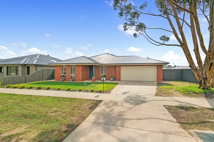 Second view of Homely house listing, 27 Killeen Street, Stratford VIC 3862