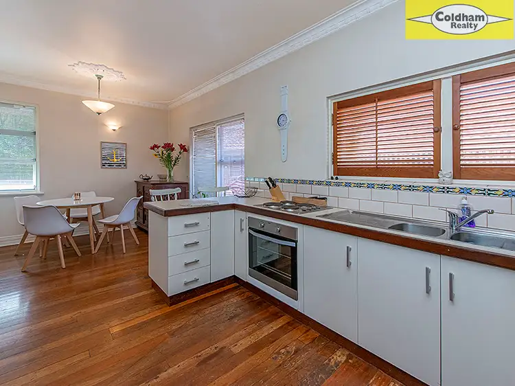 10 Coomoora Road, Mount Pleasant WA 6153