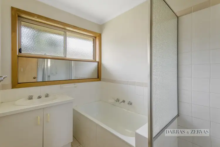 Sixth view of Homely unit listing, 3/24 Broadway, Bonbeach VIC 3196