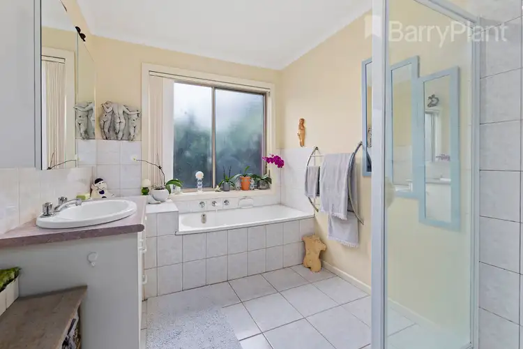 Sixth view of Homely unit listing, 2/78-80 Lake Boga Avenue, Deer Park VIC 3023
