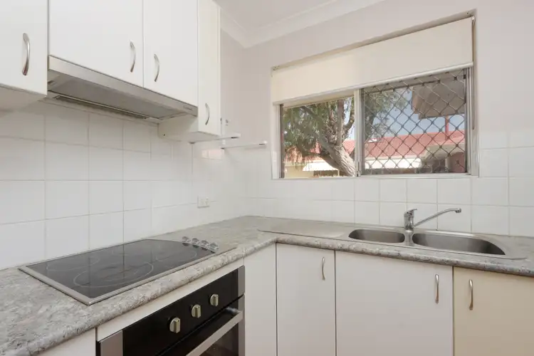 Sixth view of Homely villa listing, 5/2 Muriel Avenue, Woodlands WA 6018
