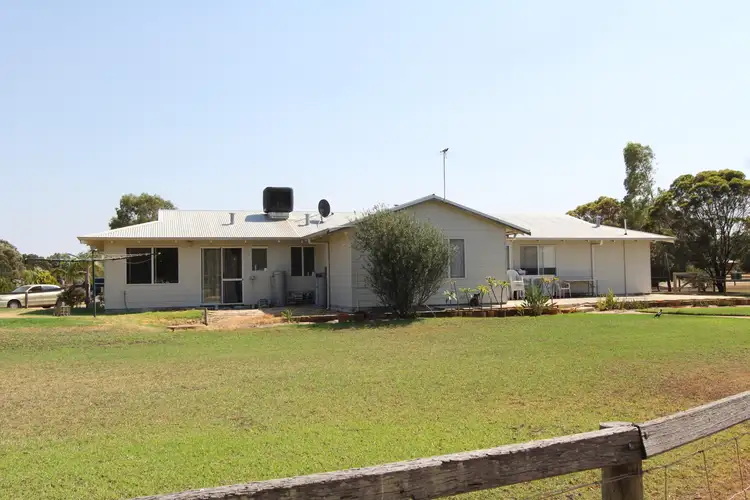 75 Kellet Drive, Darling Downs WA 6122