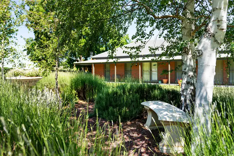 6 Reservoir Road, Harcourt VIC 3453