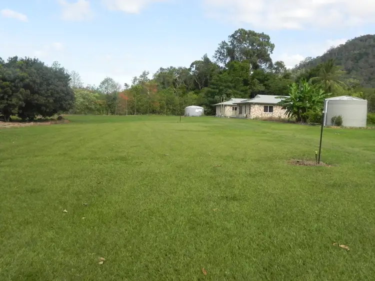 412 Kamerunga Road, Stratford QLD 4870