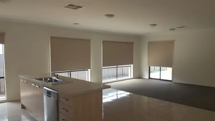 Fifth view of Homely house listing, 14 Scoria Circuit, Craigieburn VIC 3064