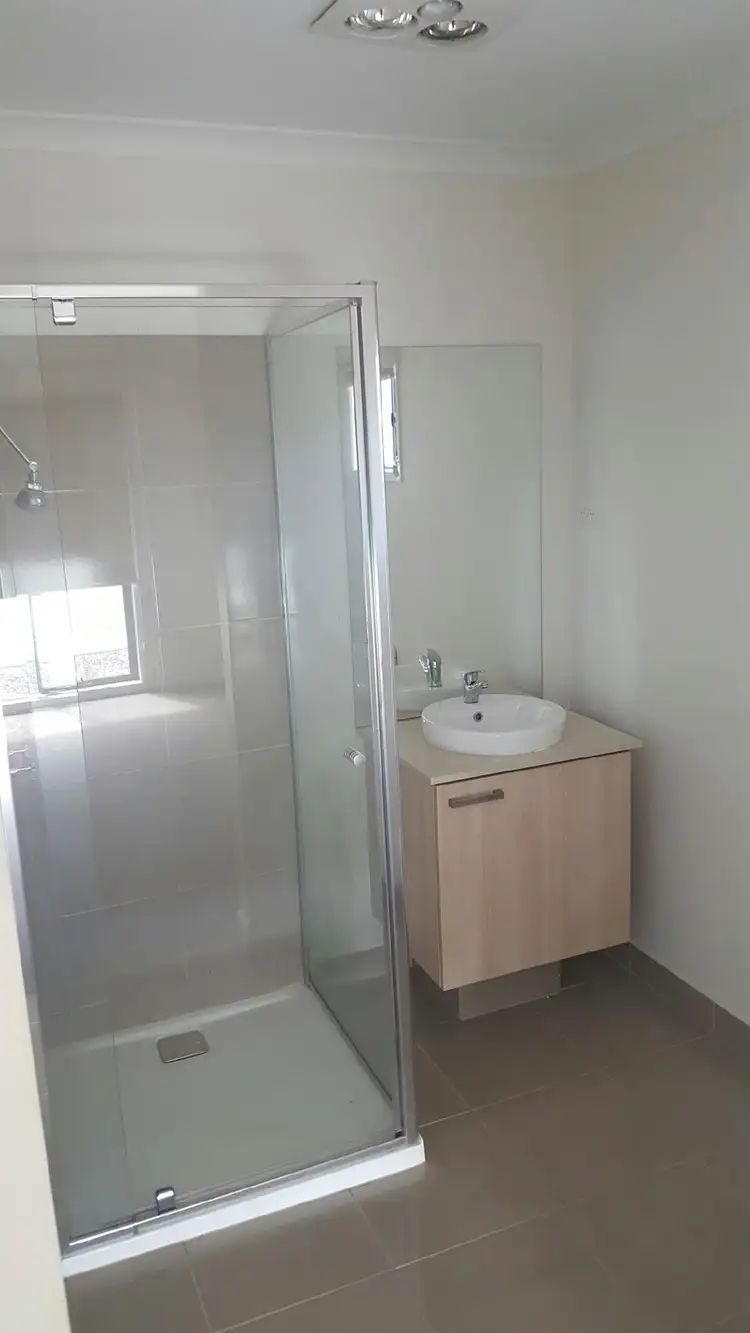 Sixth view of Homely house listing, 14 Scoria Circuit, Craigieburn VIC 3064