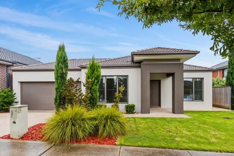 4 William Court, Officer VIC 3809