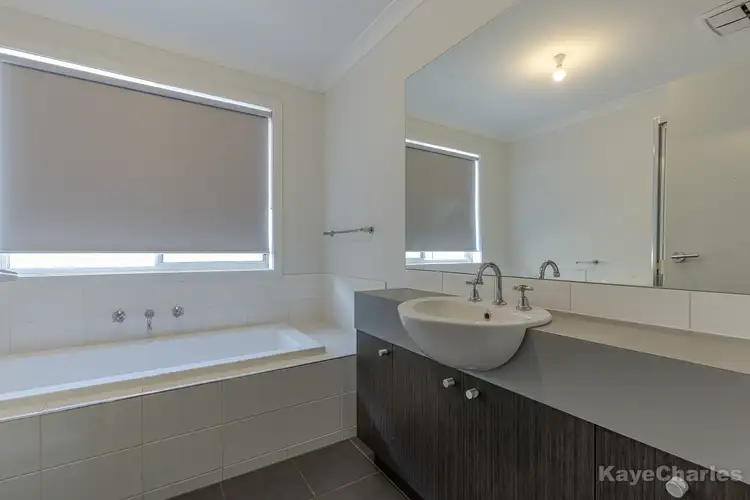 Fifth view of Homely house listing, 34 Edenbrook Circuit, Pakenham VIC 3810