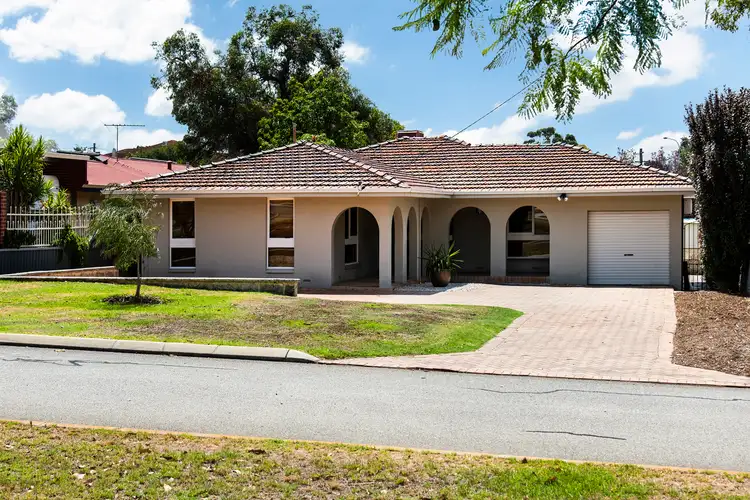 21 HANNABY STREET, Dianella WA 6059
