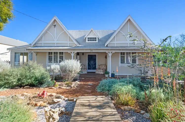 38 Campbell Street, Lamington WA 6430
