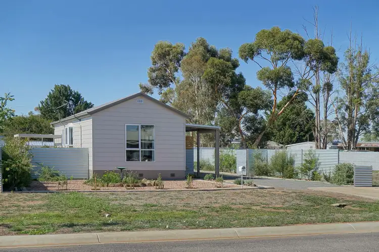 8 Powlett Street, Carisbrook VIC 3464