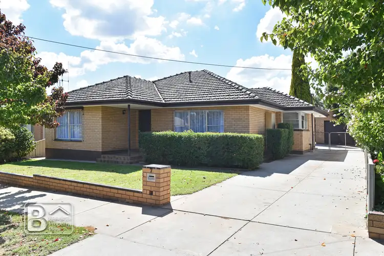 7 Hynam Avenue, Kangaroo Flat VIC 3555