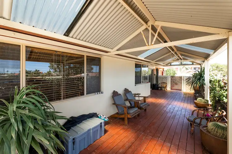 10 Osprey Close, Halls Head WA 6210