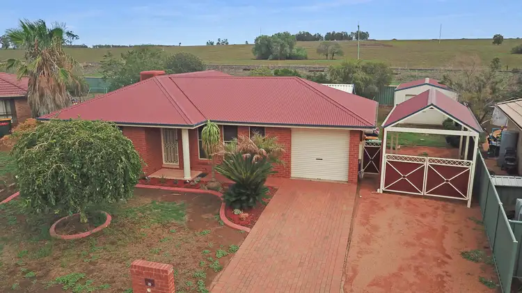 59 Meadowbank Drive, Dubbo NSW 2830