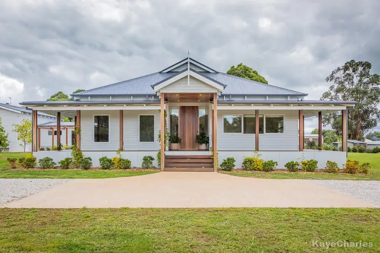 1B Pinehill Drive, Pakenham VIC 3810