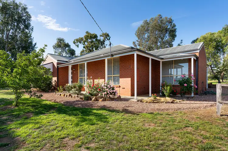 42 Fryers Street, Guildford VIC 3451