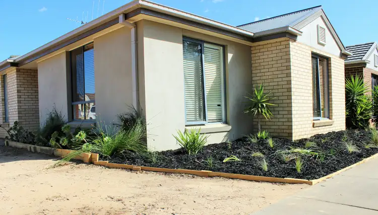 Main view of Homely house listing, 1/4-6 Greenview Circuit, Epsom VIC 3551