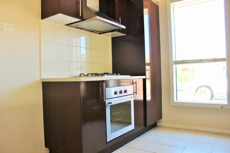 Fourth view of Homely house listing, 1/4-6 Greenview Circuit, Epsom VIC 3551