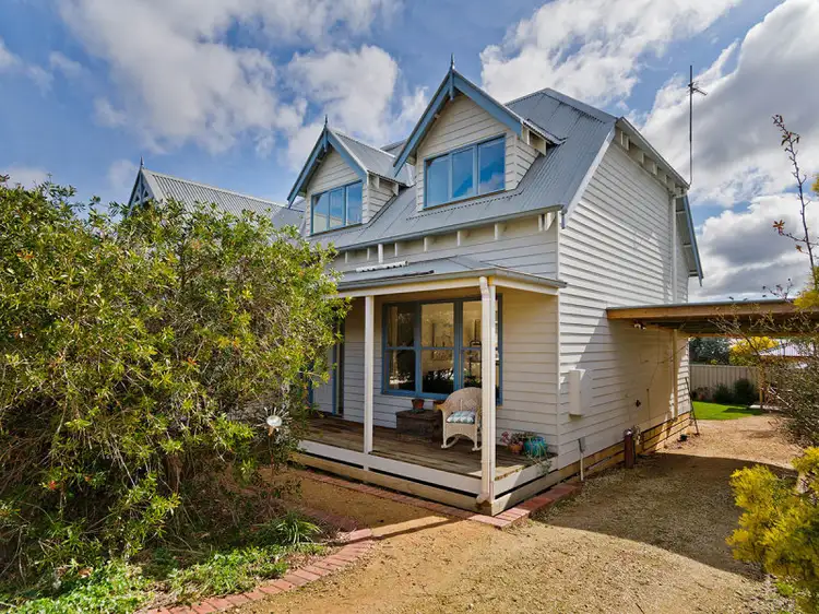 Second view of Homely house listing, 25 William Street, Castlemaine VIC 3450