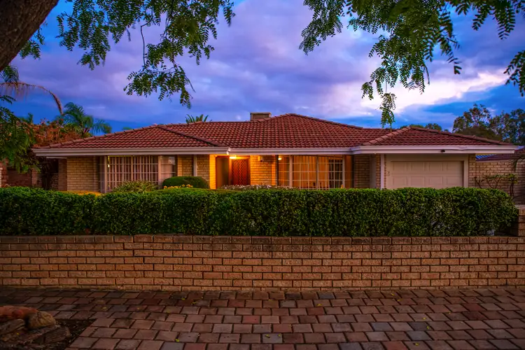 77 Addington Way, Marangaroo WA 6064