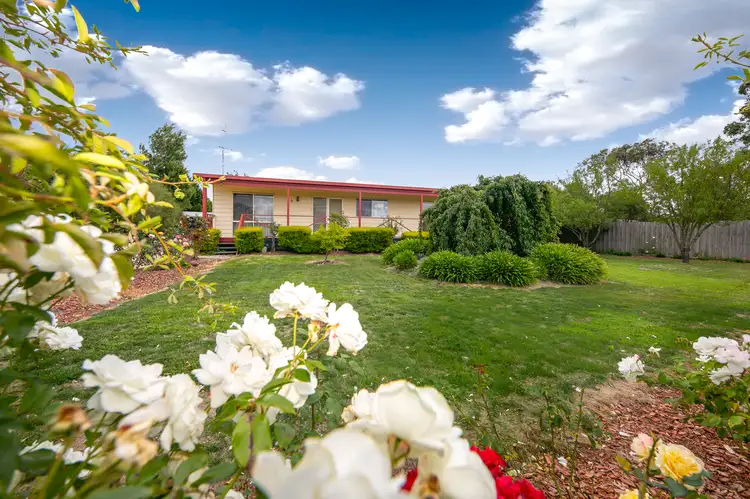 4 Chisholm Drive, Lancefield VIC 3435