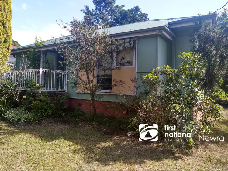 11 Young Avenue, Nowra NSW 2541