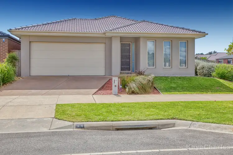 44 Pioneer Way, Officer VIC 3809