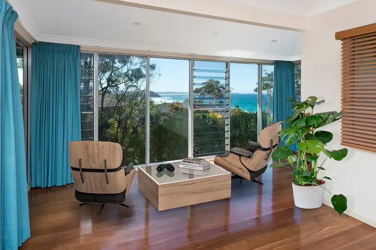 4 Surfers Avenue, Narrawallee NSW 2539