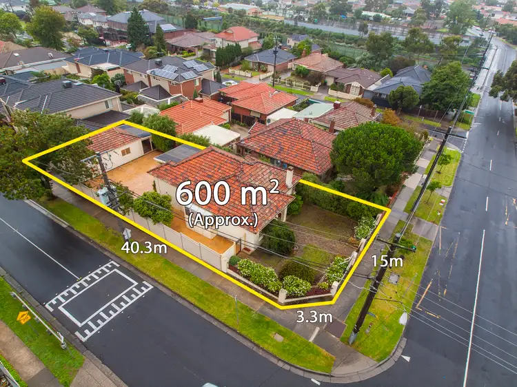 332 Napier Street, Strathmore VIC 3041