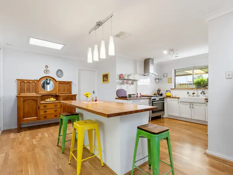 7 Ashbourne Way, Hamilton Hill WA 6163