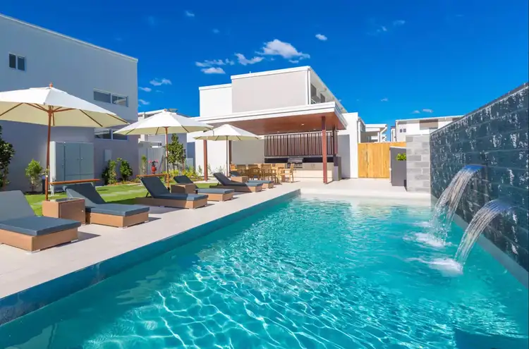 15/6 Park Cove Blvd, Hope Island QLD 4212