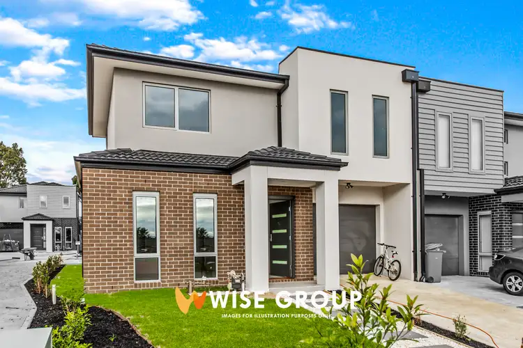 Main view of Homely townhouse listing, 8/B Sylvanwood Crescent, Narre Warren VIC 3805