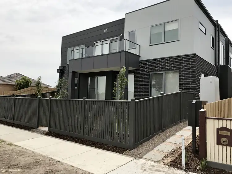 Second view of Homely townhouse listing, 3/98 Snell Grove, Oak Park VIC 3046