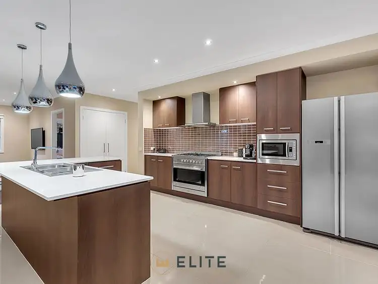 Second view of Homely house listing, 16 Gladiolus Circuit, Cranbourne North VIC 3977
