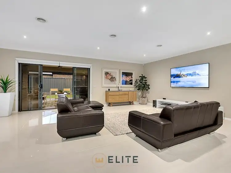 Fourth view of Homely house listing, 16 Gladiolus Circuit, Cranbourne North VIC 3977