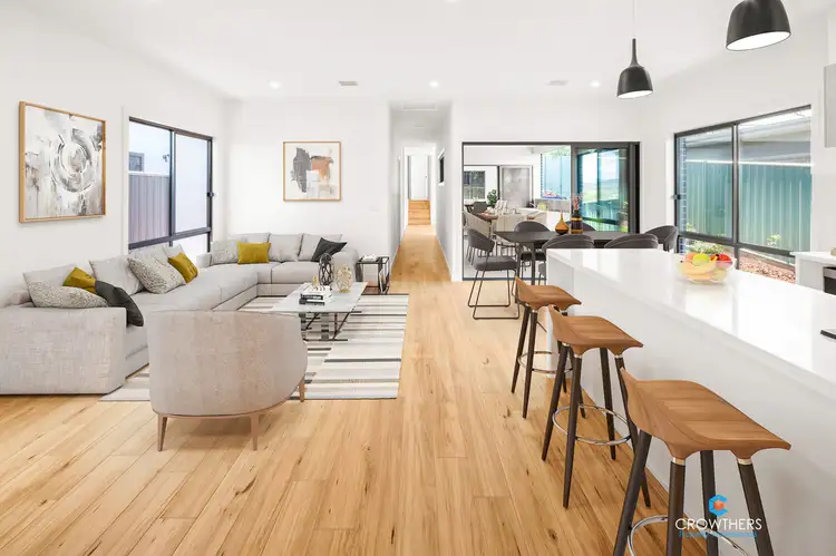 Second view of Homely house listing, 2/6 Raoul Place, Lyons ACT 2606