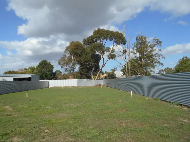 6 Powlett Street, Carisbrook VIC 3464