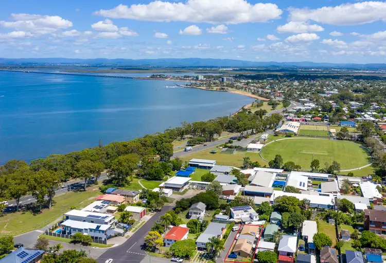 31 Blakeney Street, Woody Point QLD 4019