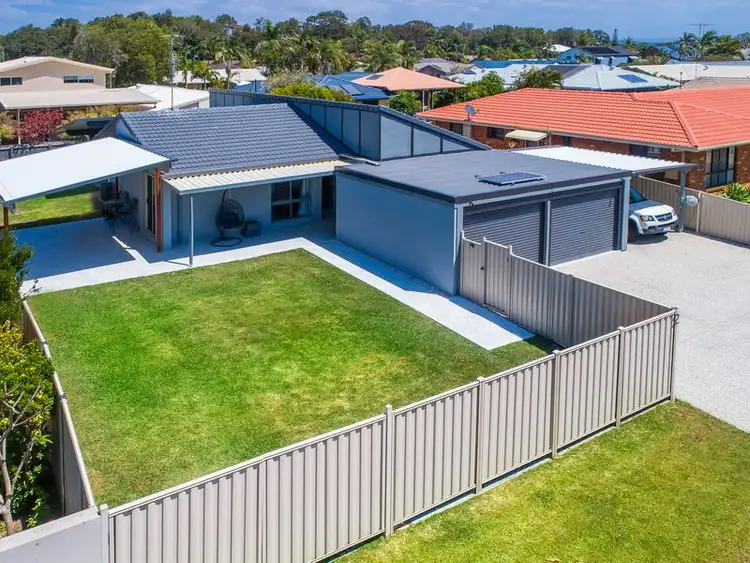 Second view of Homely house listing, 2 Currong Street, Minyama QLD 4575