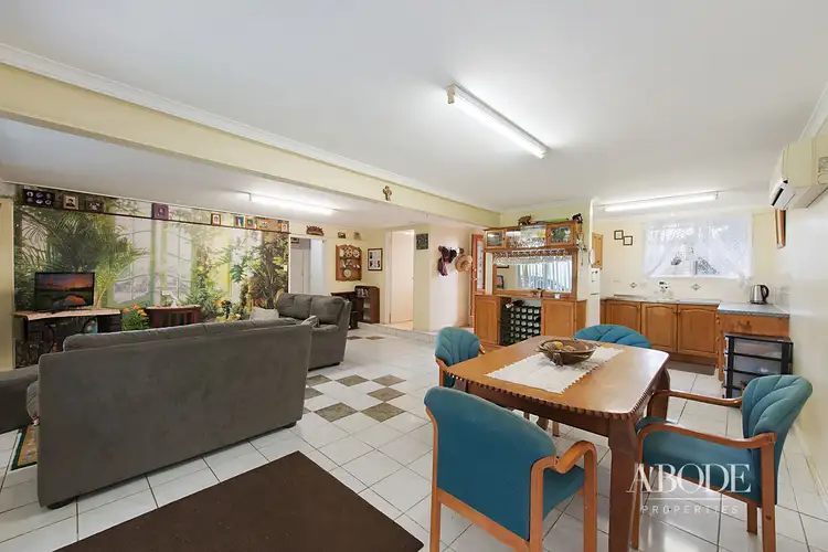 32 Bowden Street