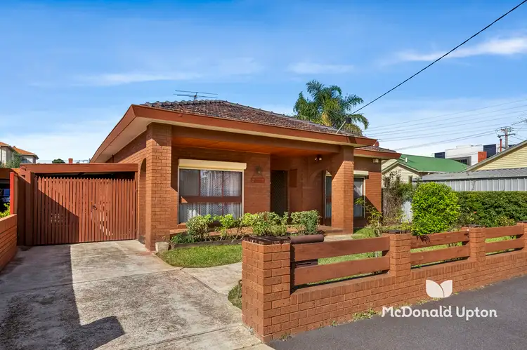 2 Peacock Street, Brunswick West VIC 3055