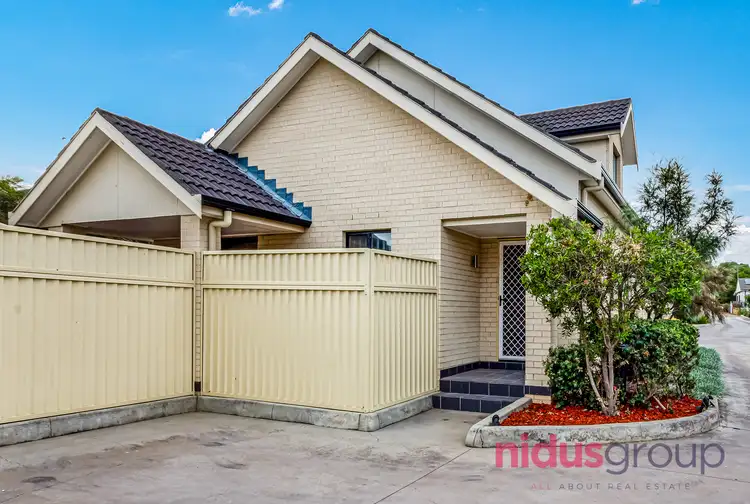2/77 Canberra Street, Oxley Park NSW 2760